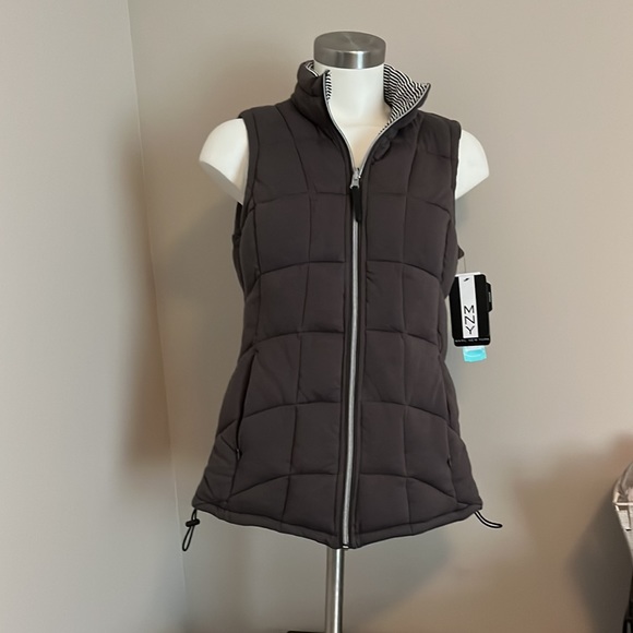 Fall is best time! 🍁🍁 MNY performance Vest, reversible! - Picture 2 of 4